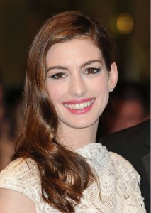    (Style Anne Hathaway)