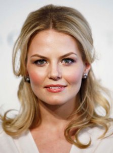   (Jennifer Morrison)